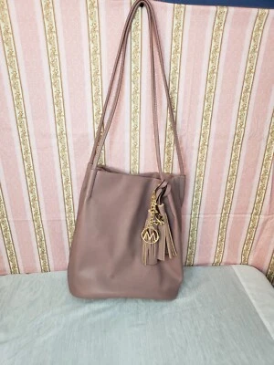 Bolso Hobo Colección Mia Farrow Malva Bandolera Correa Incluida Foto 1 de 4