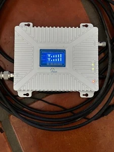 CiBoost Cell Phone Signal Booster Ci-B025, excellent, + roof antenna Bands 2 & 5 - Photo 1 sur 1