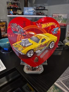 Hot Wheels -  3D Designs - Collectors Tin  2.54 oz Milk Chocolate - New - Sealed - Picture 1 of 3
