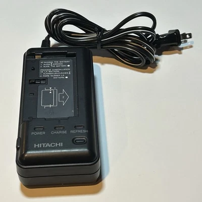 Adaptador de CA cargador Hitachi VM-AC84A para videocámara Hitachi Foto 1 de 2