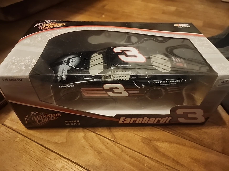 2005 WINNER'S CIRCLE DALE EARNHARDT SR. #3 Car  1:18 SCALE RACE CAR.NASCAR (462) - Image 1 of 1