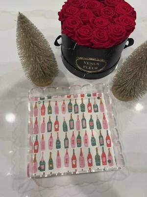 Cute Acrylic Scalloped Tray Customizable with Photos, Pictures, and Art, 8” x 8” - Image 1 of 4