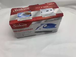 Sunbeam Hot-2-Trot Compact Travel Steam Iron 800 Watt Dual Voltage 120/240 - Picture 1 of 15