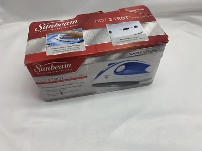 Plancha de vapor de viaje compacta Sunbeam Hot-2-Trot 800 vatios doble voltaje 120/240 Foto 1 de 4