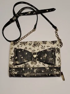 Betsey Johnson Crossbody Purse Womens Big Bow Black White Rose Gold Chain Strap - Picture 1 of 16