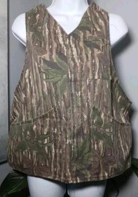 Vintage Ranger Realtree Camouflage Hunting Vest Size Medium Duck/Squirrel Womans - Image 1 of 4