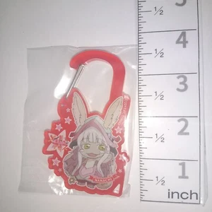 A74936 Made in Abyss Acrylkarabiner Nanachi - Bild 1 von 3