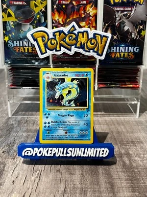 Gyarados Holo 007/130 Base Set 2 2000 English Pokémon Card - Image 1 of 2