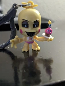 Five Nights At Freddy’s Keychain Clip Chica Cupcake Bagtag Backpack FNAF Gift - Picture 1 of 3