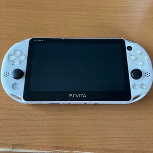 PlayStation Vita PCH-2000 Glacier White Giappone - Foto 1 di 10