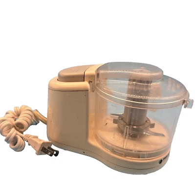 Black & Decker Vintage Handy Chopper Mincer White HC2000 1992 Tested - Image 1 of 4