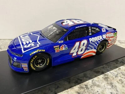Jimmie Johnson #48 Lowe’s Power Of Pride 2018 Hendrick 1/24 NASCAR AUTOGRAFIADO Foto 1 de 4