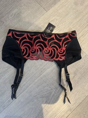 BNWT Ladies Figleaves Curve Suspender Belt Size 12/14 - Image 1 of 2
