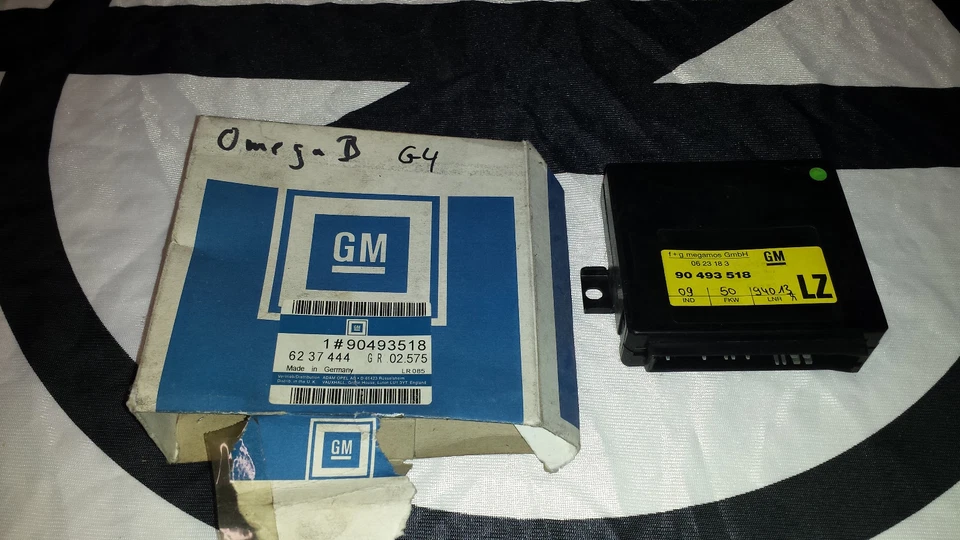 Centralina Immobilizzatore Opel Omega B 6237444 90493518  - Immagine 1 di 1