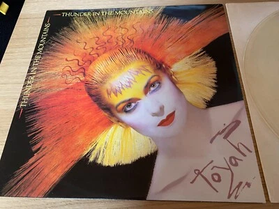 TOYAH "THUNDER IN THE MOUNTAINS" 1981 SAFARI RECORDS TRANSCLURENT VINYL 12" MAXI - Image 1 of 4