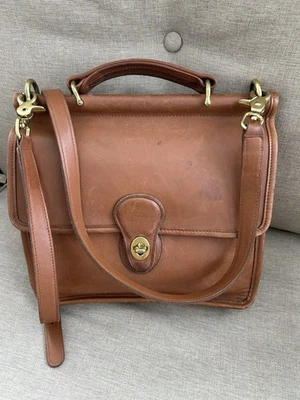 Bolso Coach Willis vintage bronceado británico Foto 1 de 4