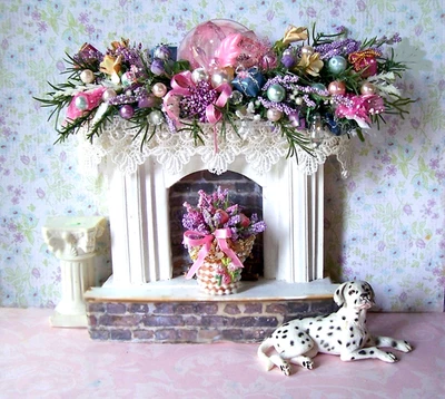 Dollhouse Miniature Artisan Pastel  FP Garland + Pearl Floral NEW - Image 1 of 3