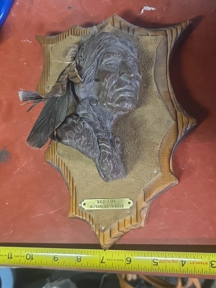 Neil J Rose Edición Limitada 16/500 Chief Zorro Rojo Medio Busto Montado en Gamuza y Placa de Madera Foto 1 de 4