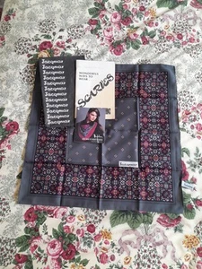 Vintage Grey Red Jacqmar Scarf Original Packaging How To Wear Scarves Leaflets - Picture 1 of 9