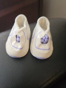 American Girl Doll Cheer Set Scarpe Solo Viola Chiaro Bianco 18" Bambole - Foto 1 di 3
