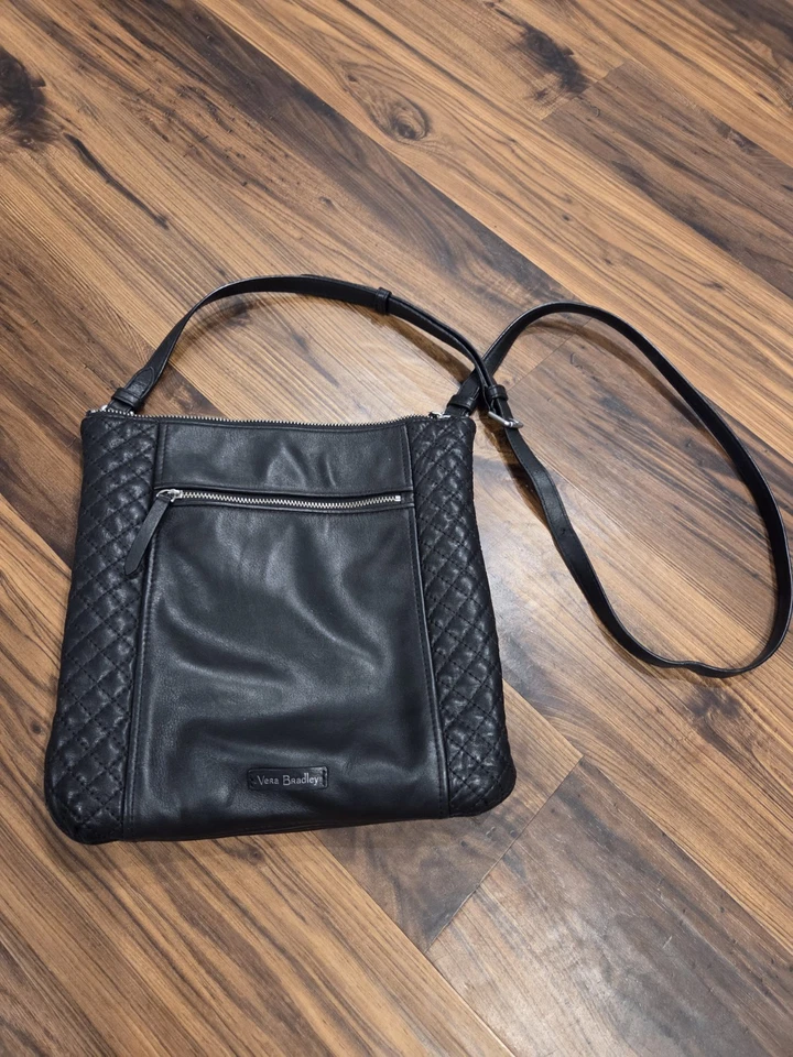  Bolso Bandolera Vera Bradley Cuero Acolchado Forro Cachemira Ajustable Moto  Foto 1 de 4