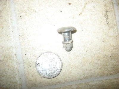 Perno de ajuste del guardabarros trasero 86 Honda TRX350 Fourtrax TRX 350 Foto 1 de 3