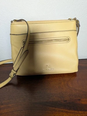LIZ CLAIBORNE Crossbody Bag  Yellow Faux Pebble Gold Tone Trim  10x8 - Image 1 of 4