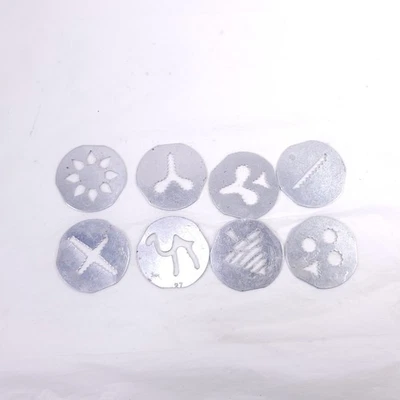 Prensa de galletas de colección 8 platos de metal  Foto 1 de 4