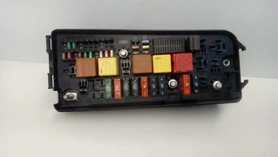 Modulo scatola fusibili OPEL VECTRA C GTS 13112917AJ 2.0 Diesel 2003 28631755 - Immagine 1 di 4