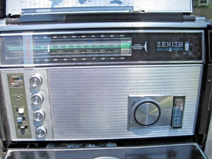 PRICE REDUCED 7/16/2025: ZENITH Trans Oceanic Radio and Printed Material - Picture 1 of 24