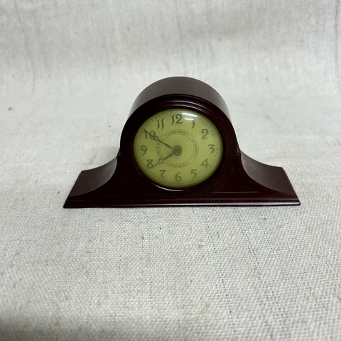 Vintage Bakelite (?) Small Brown Mantle Desk Clock, Wind-Up, Small WORKS! Cover