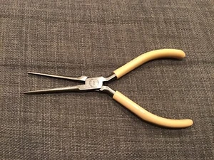 Jensen Tools 1-004/4016 Thin Needle Nose Pliers 6" Long - Picture 1 of 4