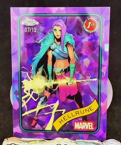 2025 Topps Chrome Marvel Sapphire Hellrune (RC) Purple Refractor /15 - Bild 1 von 2