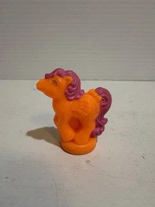 De colección My Little Pony Little Flitter Petite Ponies - Conjunto Pretty Pony Parade - Imagen 1 de 6