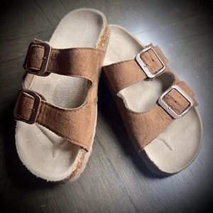 Tommy Bahama Leder-Pantoletten verstellbar Doppelriemen Schnalle Sandalen Kinder S (12,5) - Bild 1 von 13