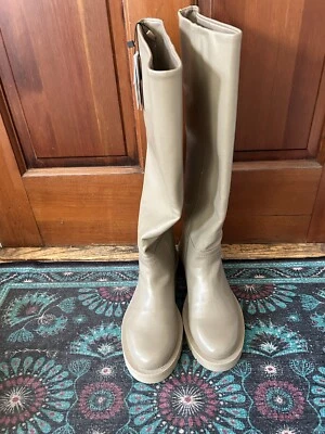 Botas de Cuero Zara 39 (Mujer 8) Tostado Taupe Foto 1 de 4