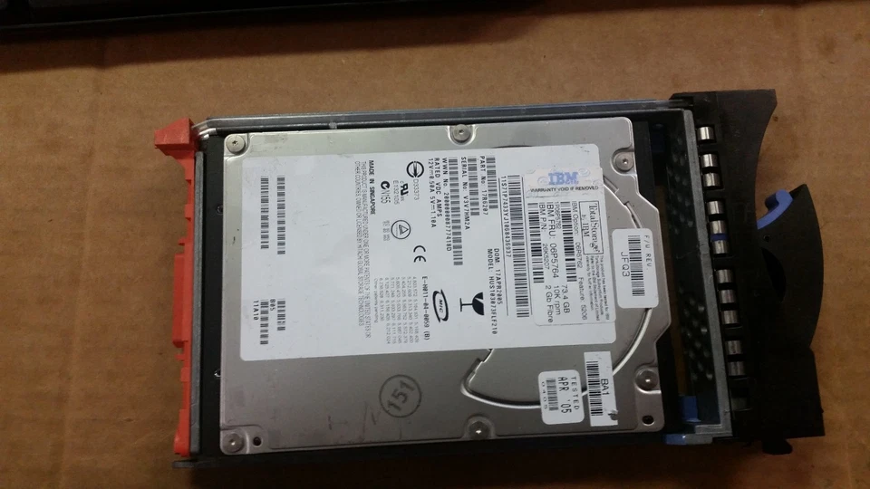 IBM 24P3721 32P0766 146GB 10K Fibre Channel Hard Drive with Server Tray - Image 1 of 1