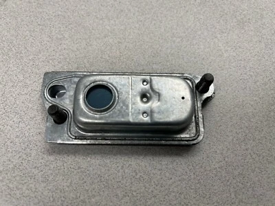 Briggs and Stratton Breather Assembly Engine model 126M02-0015-F1 Part # 590395 - Image 1 of 2