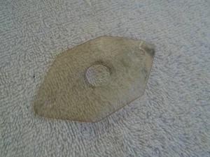 (1) VINTAGE ZICKOS CAMCO PLASTIC GASKET DISSAPEARING SPUR & TOM MOUNT PLATES-VG! - Picture 1 of 4