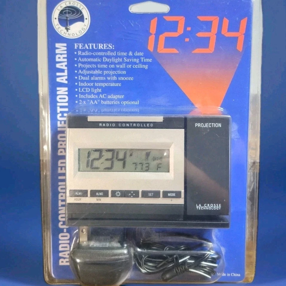 La Crosse Technology Radio Controlled Projection Alarm Clock Radio WT-5720 Temp - Image 1 of 4