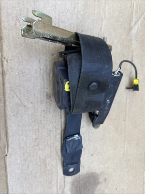 98 - 03 Mercedes-Benz W163 ML430 Seat Belt Front Left Black 1638601385 D50 - Image 1 of 4