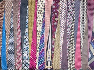 26 Vintage Neck Tie Lot Designer Geometric Swing Rockabilly Gucci Dior Silk - Picture 1 of 20