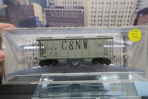 KADEE CARS HO SCALE CHICAGO NORTHWESTERN C & NW 4139 PS-2 2 BAY COVERED HOPPER ! - Picture 1 of 22