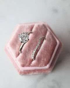 Round Cut Diamond Engagement Ring 14K White Gold FN Curved Pave Wedding Ring Set - Picture 1 of 10