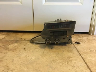 1970 Ford Galaxie XL LTD Philco 12v NEG GND Radio FoMo Co d0aa-1880 - Image 1 of 3