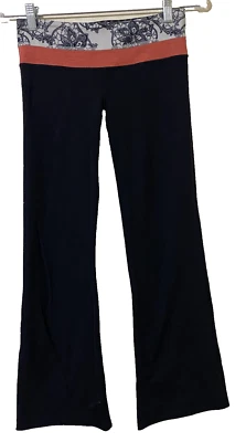 Lululemon Women’s Size 6 Wide Leg Cropped Leggings Black White Peach 27" x 27" - Image 1 of 4