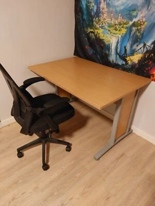 Stabiler Arbeitstisch aus Holz, Maße: 80x120x75 - Bild 1 von 8