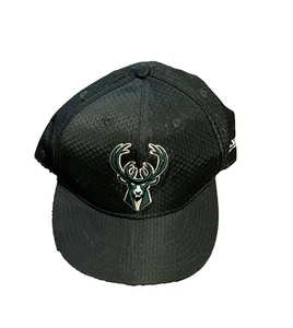 Milwaukee Bucks New Era 9Fifty Heather Adjustable Snapback Hat NBA - Picture 1 of 3