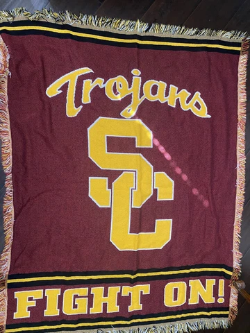 The Northwest Company VINTAGE USC Trojans "FIGHT ON" WOVEN BLANKET THROW Cover