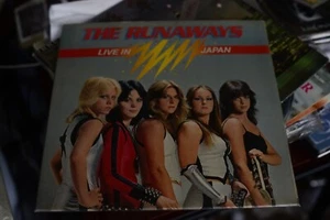 JOAN JETT & the runaway A live JAPAN  1977 HOLLAND VINYL LP   EX W.BOOK - Picture 1 of 10